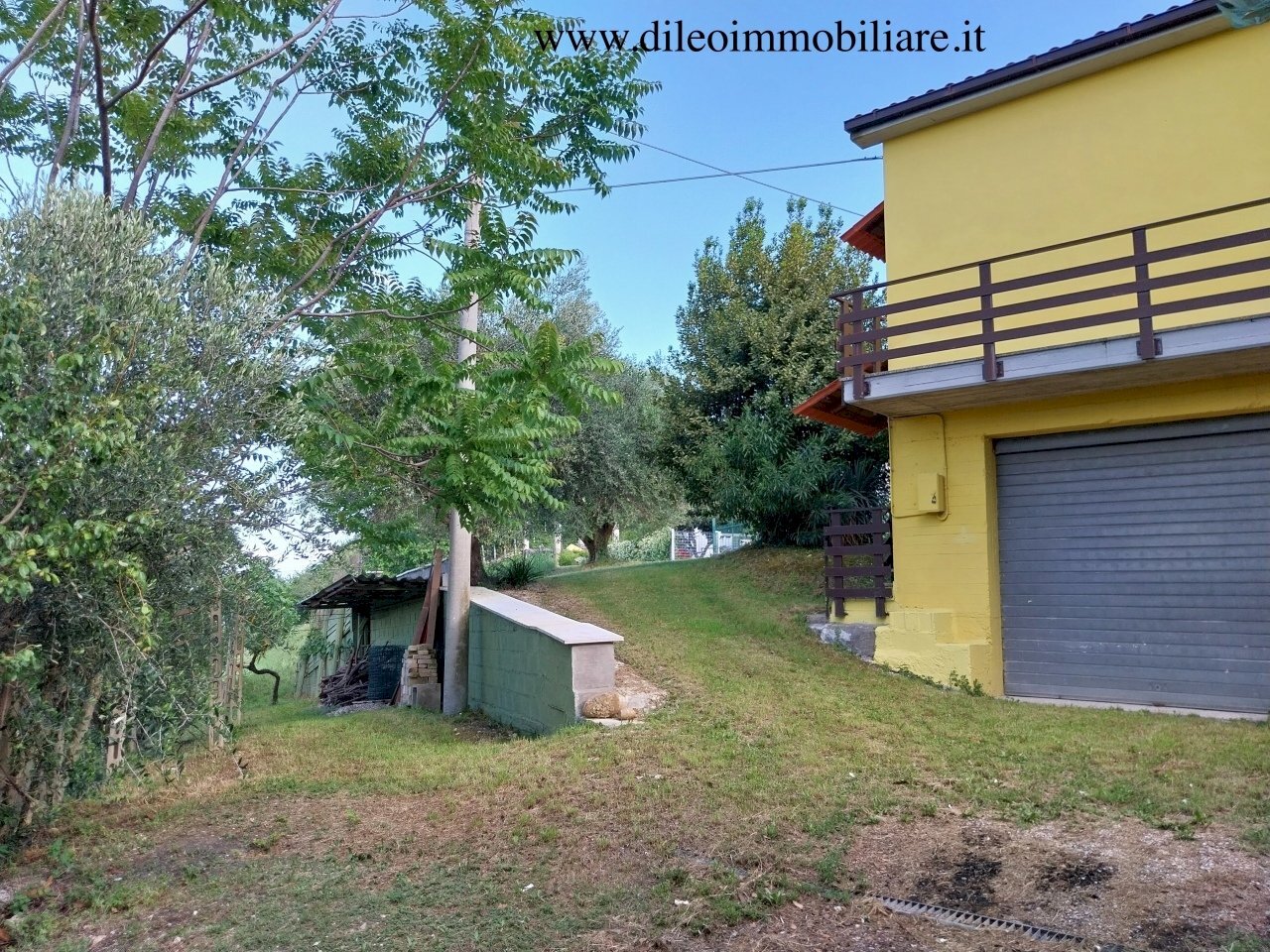 03DILEOIMMOBILIAREVENDECASACONTERRENOCASTORANO.jpg - Casa indipendente Castorano - foto 2