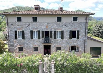 vendesi villetta padronale con  giardinoDJI_0003.J - Villa San Martino in Freddana, Lucca - photo 3