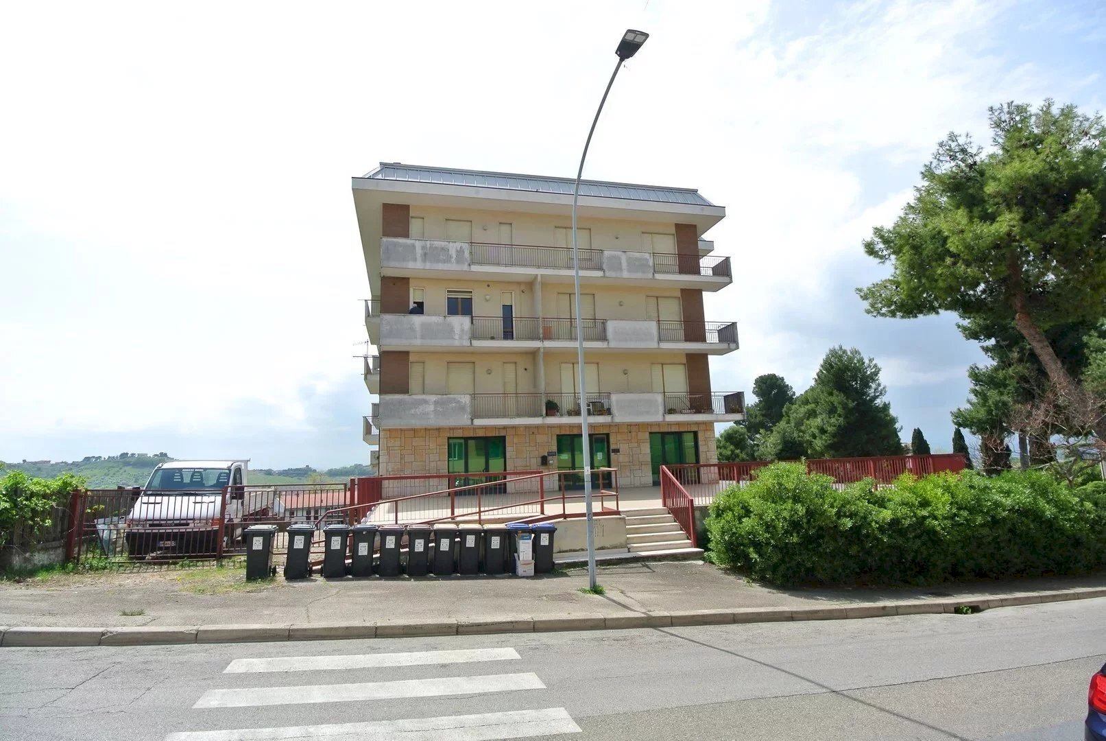 Three-room apartment Via Vittorio Emanuele, Montesilvano - photo 2