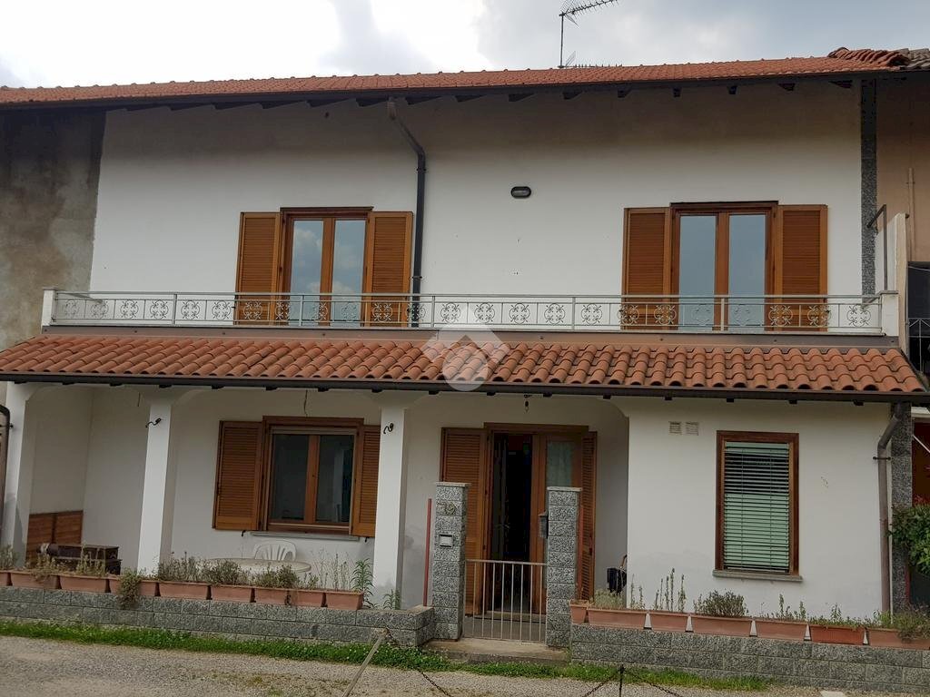 Casa semi indipendente Via Baraggia, Castelletto Sopra Ticino - foto 1