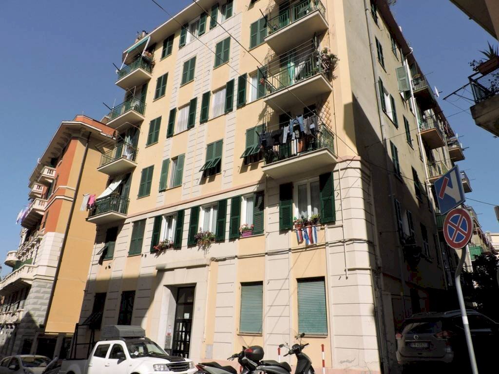Palazzo - Trilocale via Nicolò Ardoino, 2, Genova (zona Sampierdarena) - foto 1