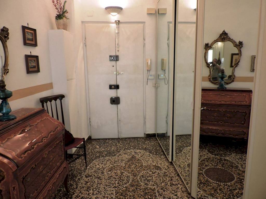 Ingresso - Trilocale via Nicolò Ardoino, 2, Genova (zona Sampierdarena) - foto 3