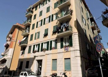 Palazzo - Trilocale via Nicolò Ardoino, 2, Genova (zona Sampierdarena) - foto 1