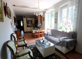 Salone - Appartamento via Vittorio Veneto, Mignanego - foto 1