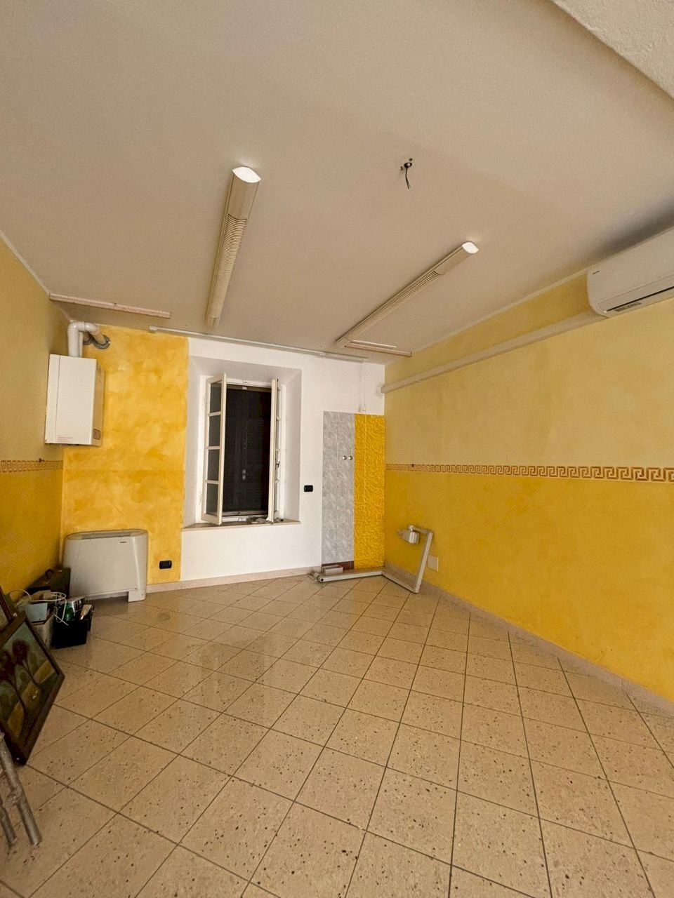 WhatsApp Image 2024-07-08 at 15.37.06.jpeg - Commercial Premises Fornovo di Taro - photo 3