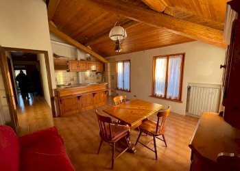 PHOTO-2023-12-06-17-05-04(1).jpg - Appartamento Terenzo - foto 1