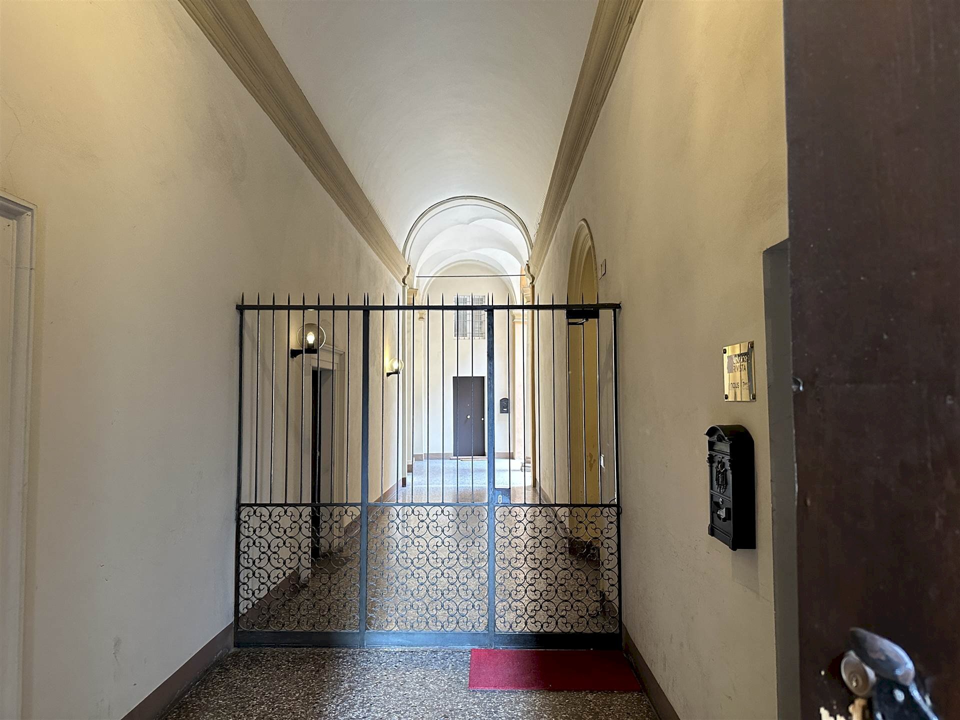 One-room apartment Strada Maggiore 40, Bologna (neighborhood Centro Storico) - photo 2