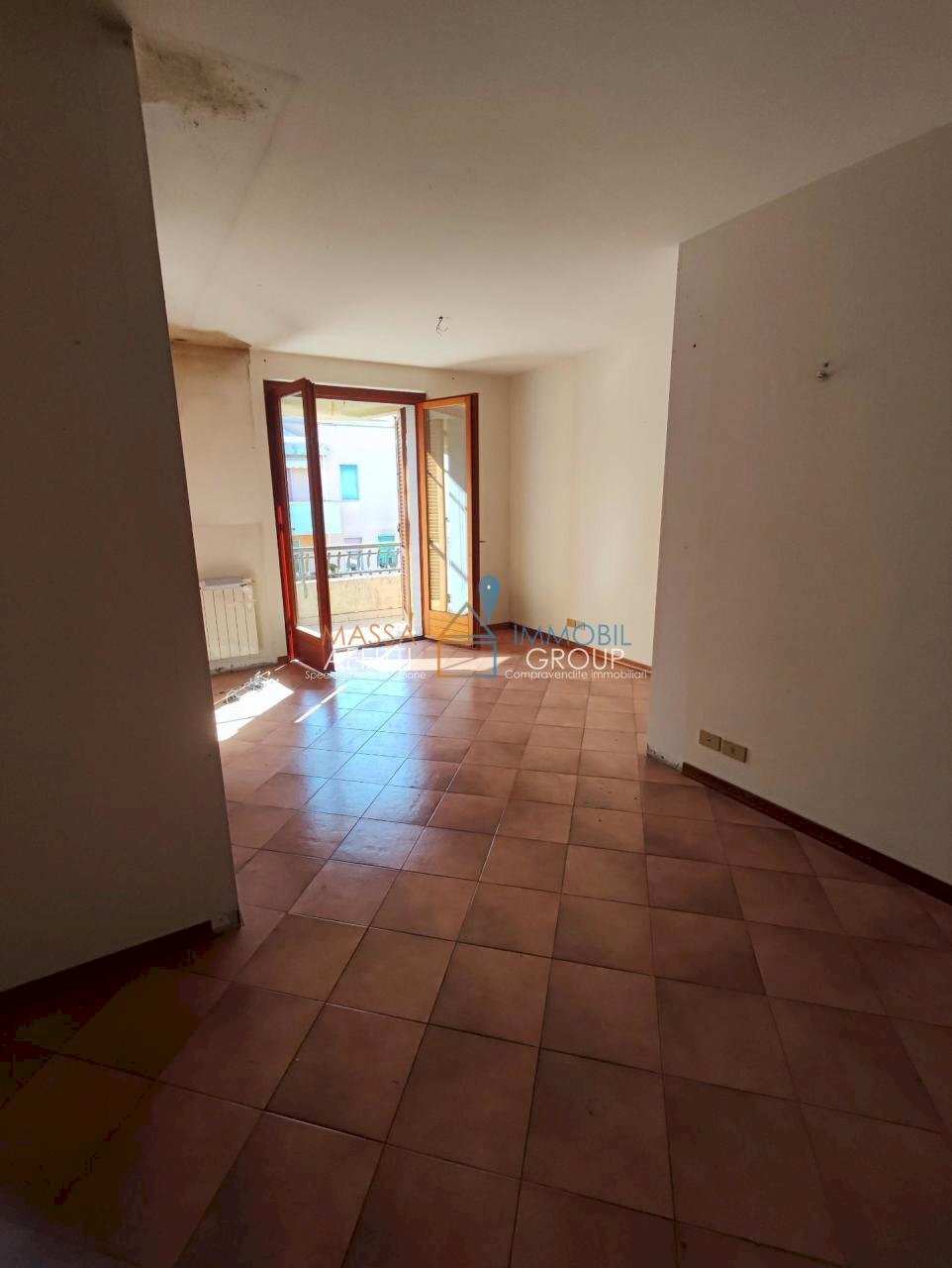 1276669-ufdd39s.jpg - Appartamento Viale Eugenio Chiesa 6, Massa - foto 1