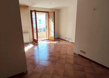 1276669-ufdd39s.jpg - Appartamento Viale Eugenio Chiesa 6, Massa - foto 1