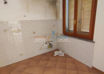 1276669-lj60r8.jpg - Appartamento Viale Eugenio Chiesa 6, Massa - foto 5