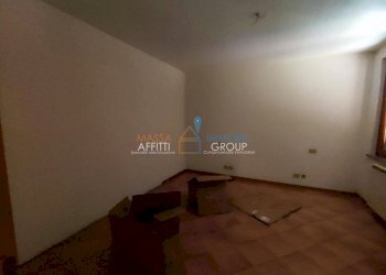 1276669-r5bz33s.jpg - Appartamento Viale Eugenio Chiesa 6, Massa - foto 8