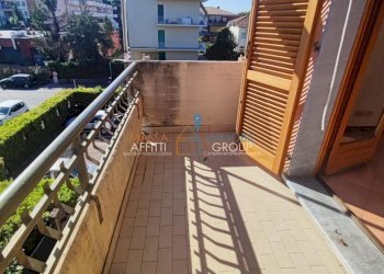 1276669-au3wkp67tq.jpg - Appartamento Viale Eugenio Chiesa 6, Massa - foto 12