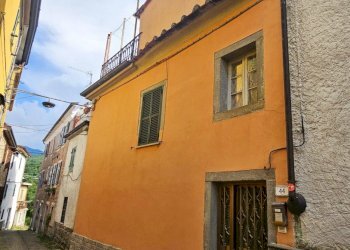 01.jpg - Terratetto - Terracielo Via Chiesa San Terenzo 40, Fivizzano - foto 1