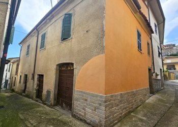 02.jpg - Terratetto - Terracielo Via Chiesa San Terenzo 40, Fivizzano - foto 2