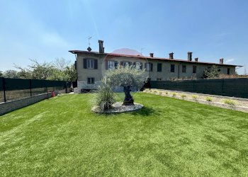 Villa a Schiera via Dante Alighieri, Stezzano - foto 1