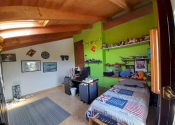 Camera da letto - Independent house strada Pobbia, 2/1, Albiano d'Ivrea - photo 11