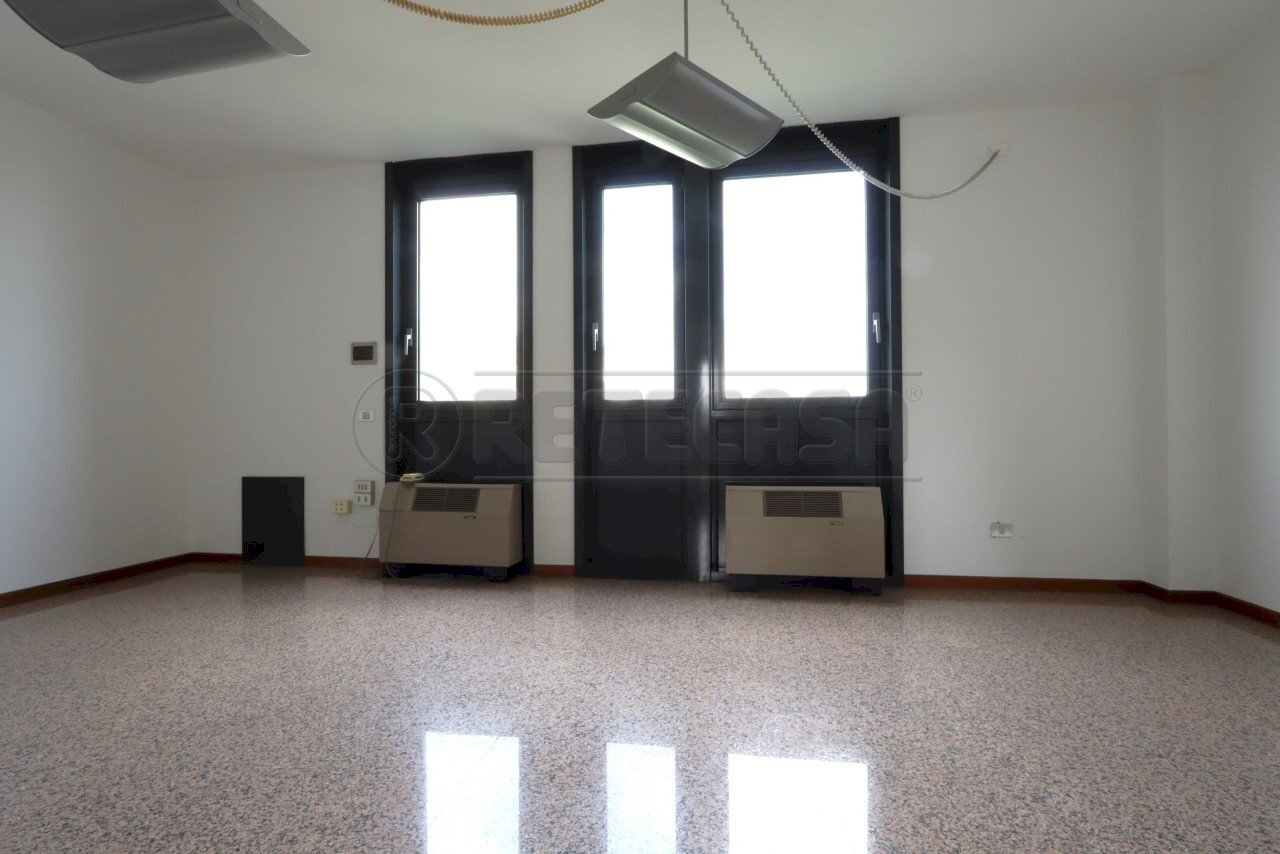 IMG_9669.JPG - Office Via Aldo Moro 10, Vicenza - photo 2