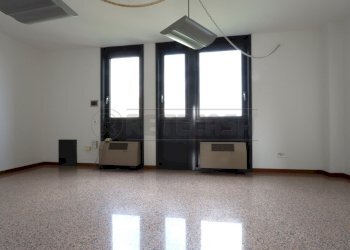 IMG_9669.JPG - Ufficio Via Aldo Moro 10, Vicenza - foto 2