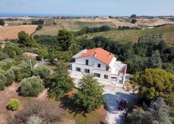 Villa Unifamiliare Contrada Sant'Andrea, Cupra Marittima - foto 6