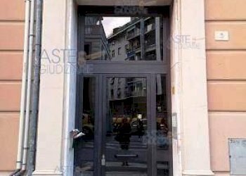 Esterno - Trilocale all'asta via Marassi, Genova (zona Marassi) - foto 3