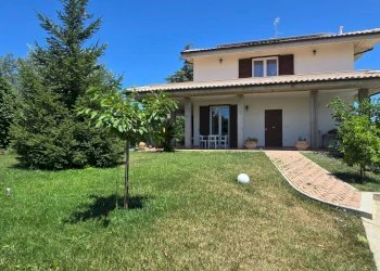 Villa Collecorvino - foto 1