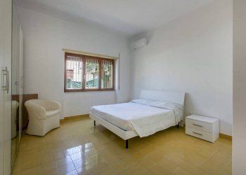 Camera da letto - Villa via Illa, 6, Anzio - photo 28