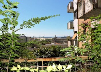 Vista - Quadrilocale salita della Provvidenza, 6, Genova (zona Principe) - foto 1