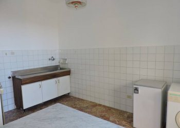 Cucina - Quadrilocale salita della Provvidenza, 6, Genova (zona Principe) - foto 13