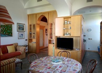 WhatsApp Image 2025-05-23 at 15.53.09.jpeg - Trilocale Ameglia - foto 11