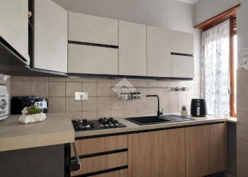 Casa semi indipendente Via Visconti Venosta, Bra - foto 2