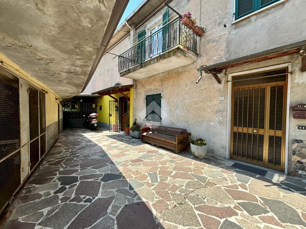 Three-room apartment Via Indipendenza, Santo Stefano di Magra - photo 1