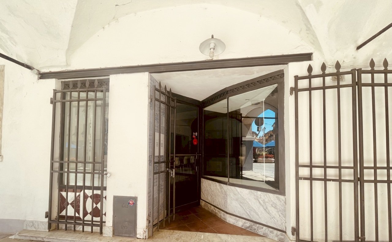 IMG_4048.jpg - Commercial Premises Sarzana - photo 2