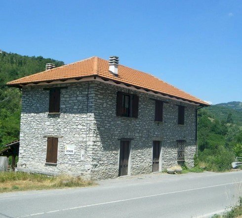 2.jpg - Villa all'asta Regione San Michele 3, Castelletto Uzzone - foto 1