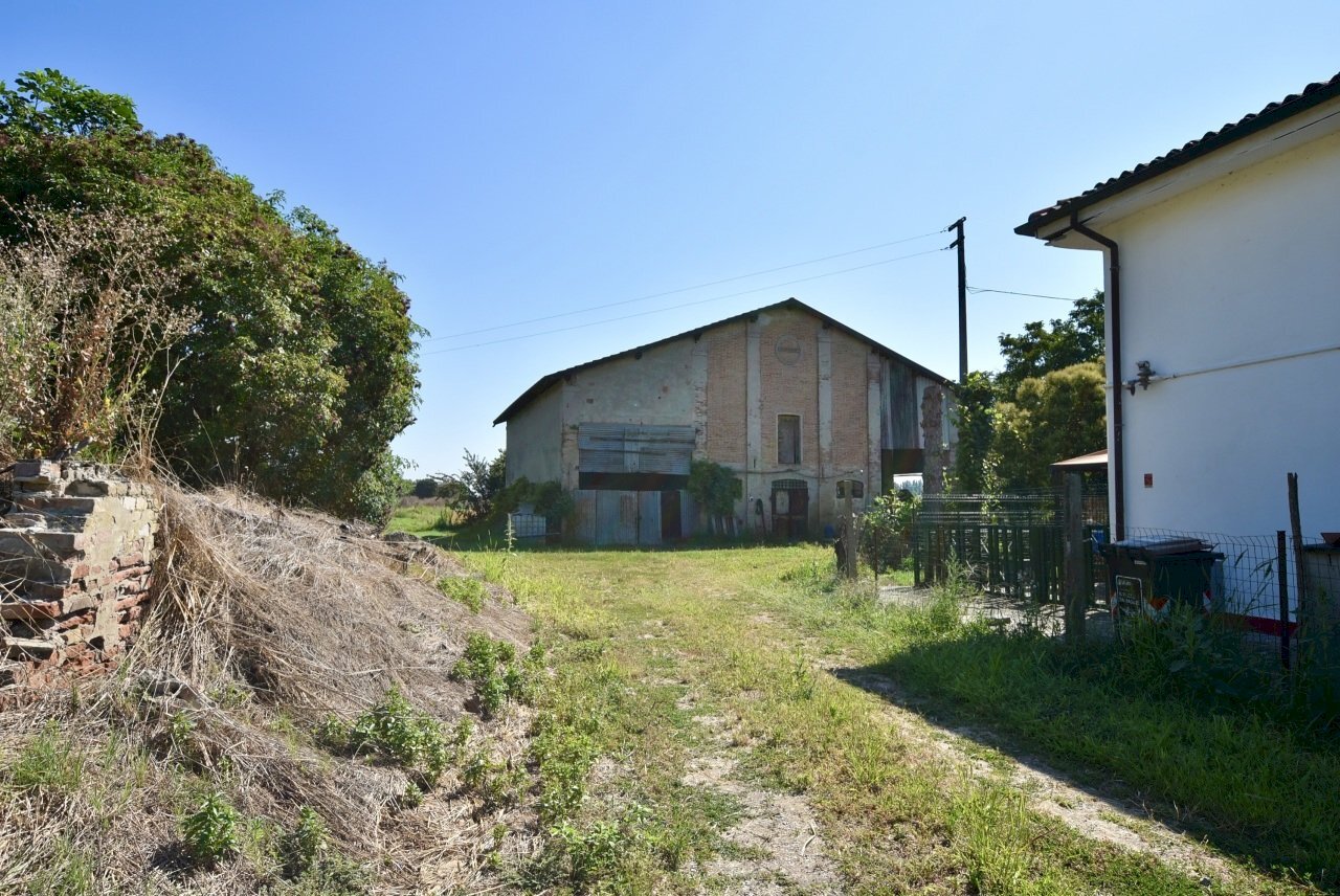 giardino - Rustico Via Beneamato, San Pietro in Casale - foto 2