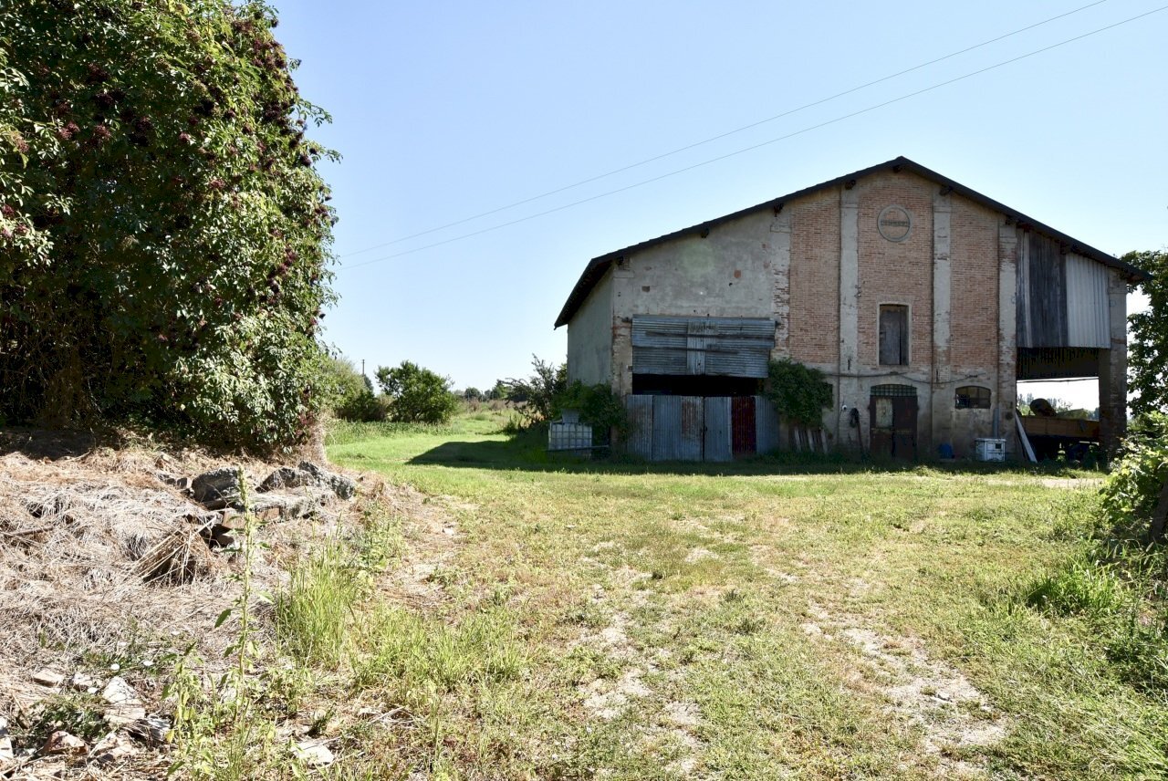 facciata - Rustico Via Beneamato, San Pietro in Casale - foto 3