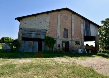 facciata - Rustico Via Beneamato, San Pietro in Casale - foto 10