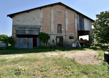facciata - Rustico Via Beneamato, San Pietro in Casale - foto 11