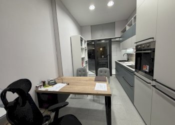 negozio  negozio affitto piazza albertina sestri g - Locale Commerciale Piazza Albertina 19r, Genova - foto 2