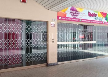 Negozio via Cavour, Muggiò - foto 1