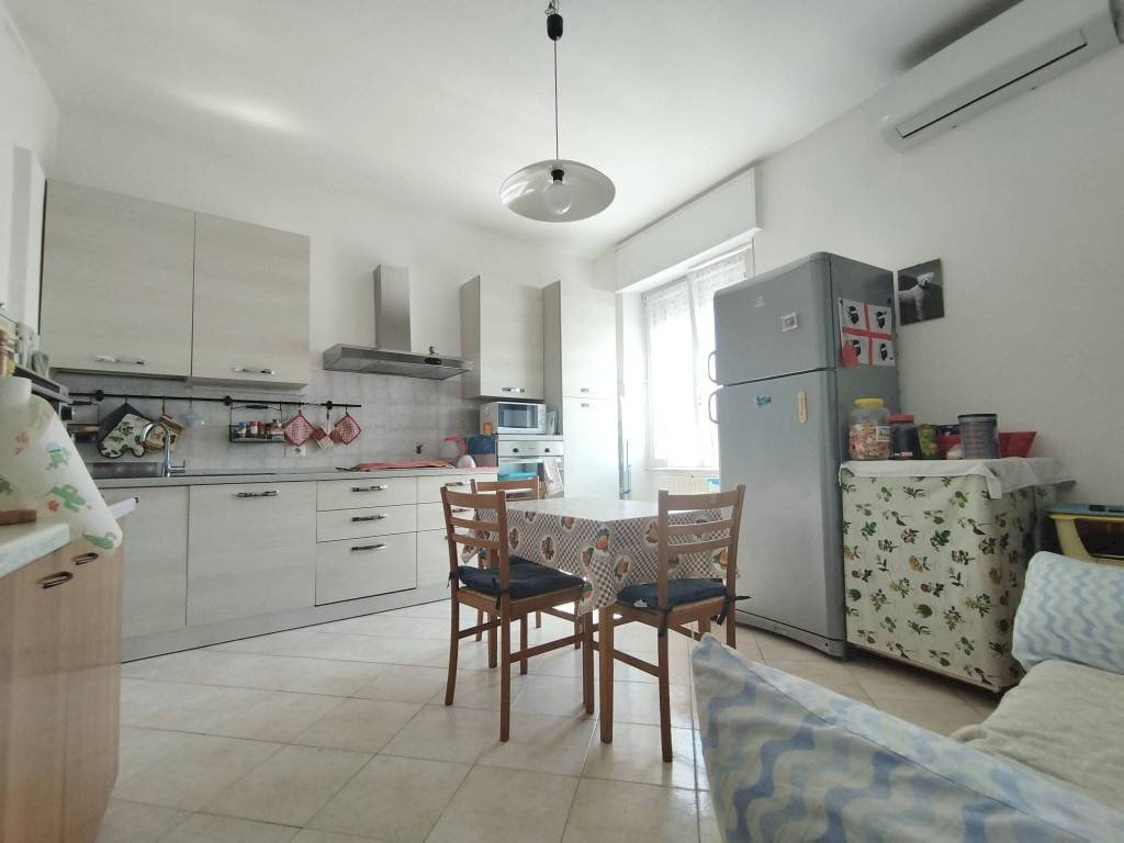 Cucina - Bilocale via Roma, 74, Pregnana Milanese - foto 2