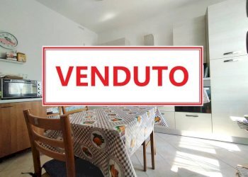 Cucina - Bilocale via Roma, 74, Pregnana Milanese - foto 1