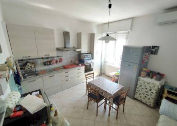 Cucina - Bilocale via Roma, 74, Pregnana Milanese - foto 7