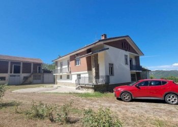 Giardino - Rustico via Provinciale, 69, Cravanzana - foto 1