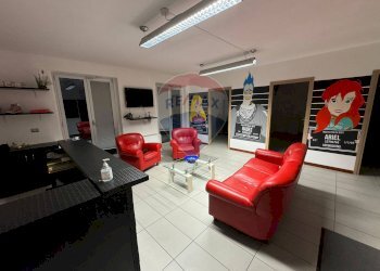 Negozio Via Lungolago di Calcinate, Varese (zona Calcinate del Pesce) - foto 13