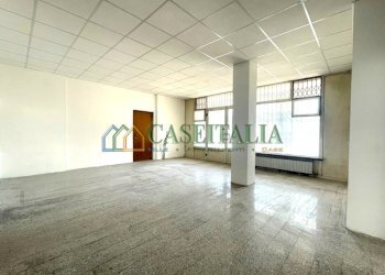 8.jpeg - Commercial Premises Ivrea - photo 8