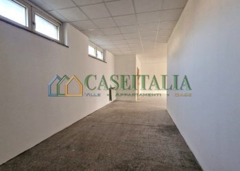 11.jpg - Commercial Premises Ivrea - photo 12