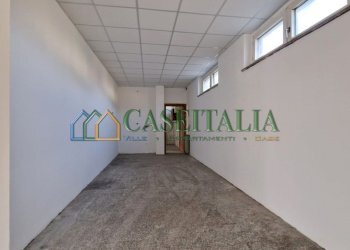 13.jpg - Commercial Premises Ivrea - photo 14