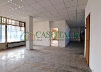 15.jpg - Commercial Premises Ivrea - photo 16