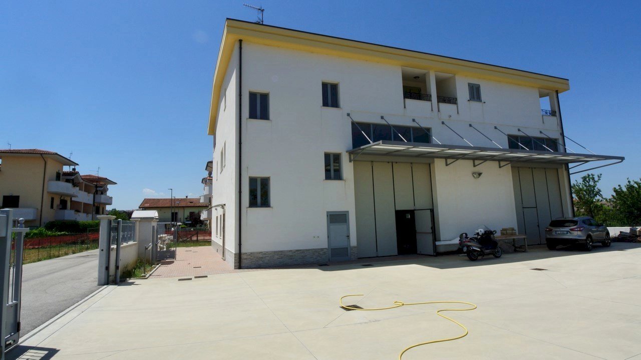 Shed VIA VESPUCCI, Montesilvano - photo 2