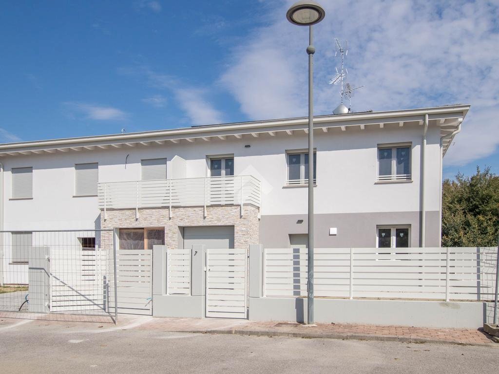 Villa a Schiera Via Tondelli, San Prospero - foto 1